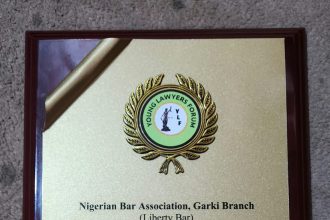 Aare Olumuyiwa Akinboro, SAN Honoured at NBA Garki Branch YLF Law and Inclusive Development Summit 2025