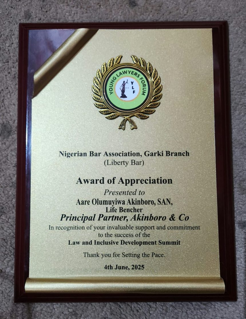 Aare Olumuyiwa Akinboro, SAN Honoured at NBA Garki Branch YLF Law and Inclusive Development Summit 2025