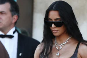 Kim Kardashian Awarded €1 Over Paris Jewel Heist