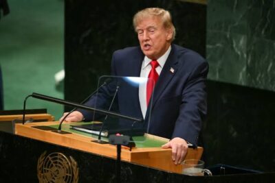 Trump Backs Voluntary AI Safeguards Amid Fears
